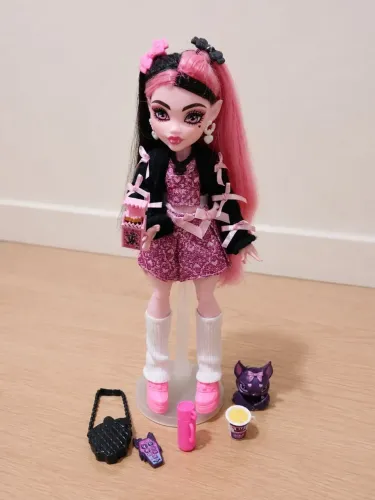 Boneca draculaura G3 core