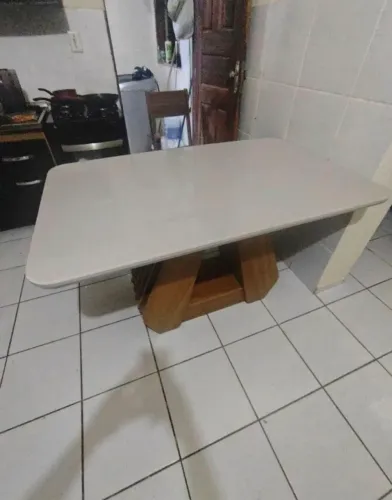 Mesa de jantar com 3 cadeiras