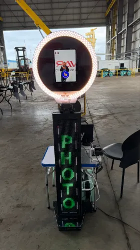 Totem fotográfico Ring