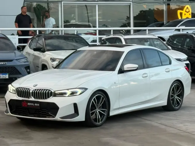 BMW 320I A 2.0 TB M Sport Activeflex 16V 4P 2023