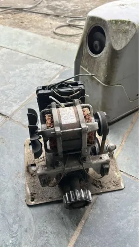 2 motores seminovos e 1 placa nova