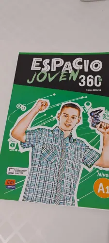 Espacio Jovem 360 nível A1
