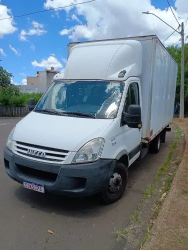 Iveco daily 55c16 ano 2007 modelo 2008 motor 3.0 turbo diesel 4x2 com bau 
