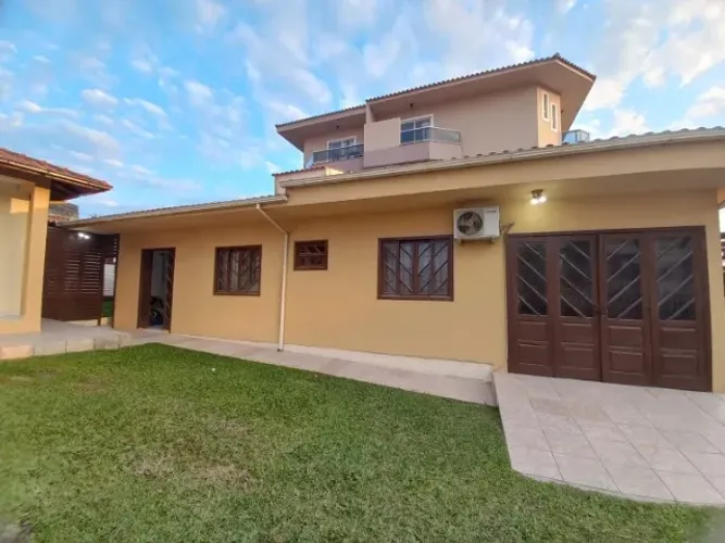 Casa 2 dorms, Ar, 600m do mar, Ingleses, Florianópolis, Cod: 5