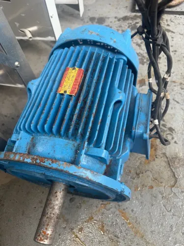 Motor elétrico trifásico 220 volts