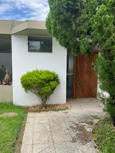Casa no Calhau para locação, 4 quartos 