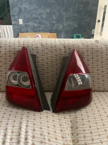 Lanterna traseira do Honda fit 2004/ 2008