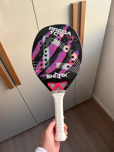 Raquete de Beach Tennis Shark Predator 
