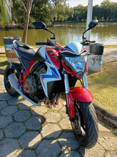 Honda CB 1000R ( Impecável )