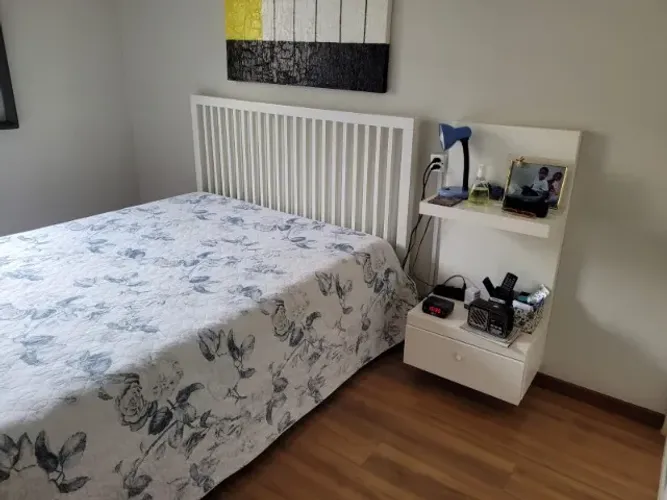 Cama de casal com colchão