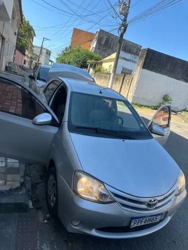 Toyota Etios XS Sedan 1.5 Flex 16V 4P Mec. 2015