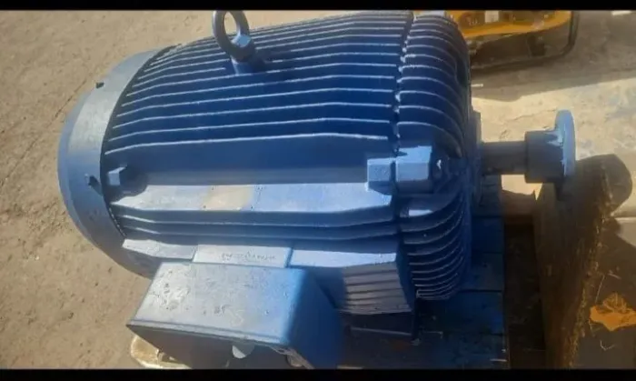 Vendo Motores 125 CV Weg 2 Polos