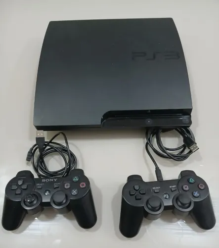 PS 3 com 2 controles 790,00