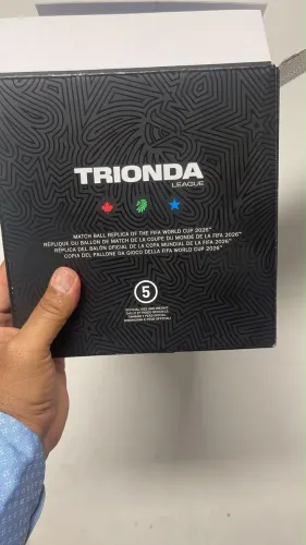 Bola de Futebol adidas Trionda Oficial da Copa do Mundo FIFA 2026 - League com Caixa