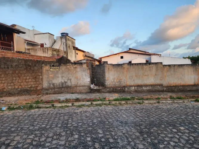 Terreno para venda possui 395 m² em Nova Parnamirim - Parnamirim - RN