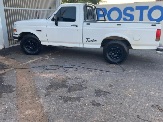 Ford F-1000 XLT Diesel Turbo 1998