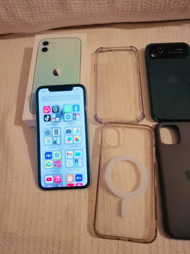 ?iPhone 11, 128 gigas completo Todo original?(SÓ VENDA)