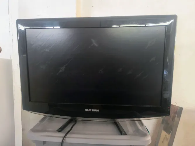 TELEVISÃO LCD 26 POLEGADAS