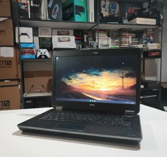Notebook DELL i7 4610M VPRO, 8GB ram, HD 8690M 2GB, ssd 240GB, parcelo no cartão