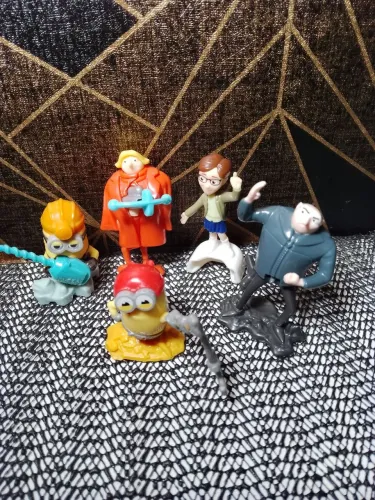 Coleção de bonecos meu malvado favorito minions