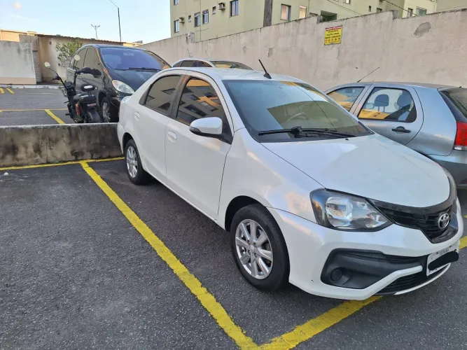 Toyota Etios X Plus Sedan 1.5 Flex 16V 4P Mec. 2019