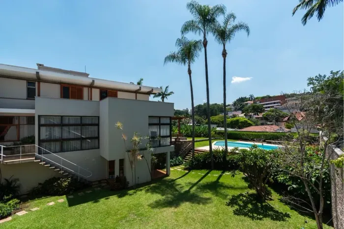 Imperdível oportunidade: Casa à venda no Pacaembu, São Paulo-SP, com 3 quartos, 3 suítes,