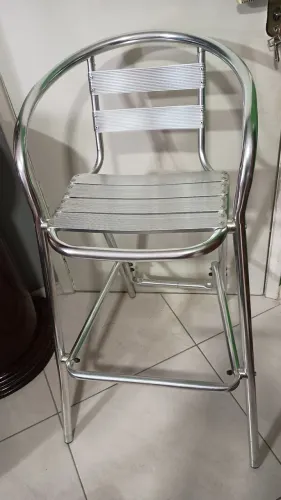 Conjunto mesa bistrô com 2 banquetas 