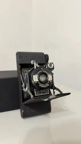 Câmera antiga fotográfica Kershaw Eight-20 Penguin anos 40