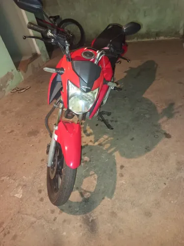 Moto nova sem nada a fazer os dois pneus novos e pago o 2026