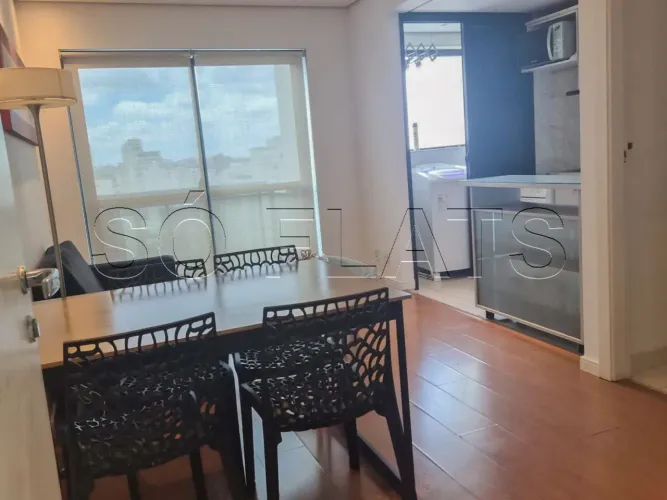 Lindo flat no International Duplex em Moema, disponível para locação, com 42m², 01 dorm e