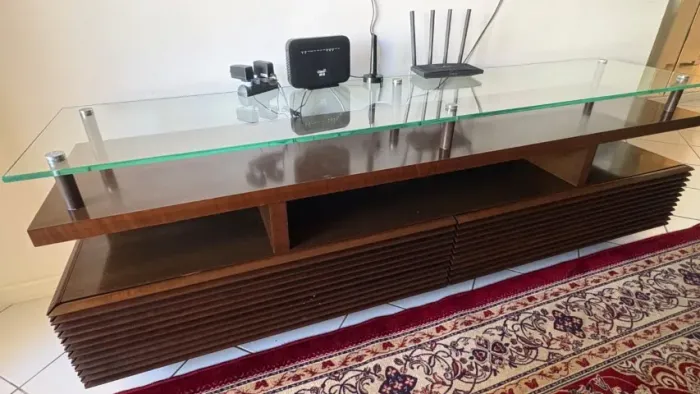 Rack para TV em Madeira Maciça com Tampo de Vidro 2,00 m