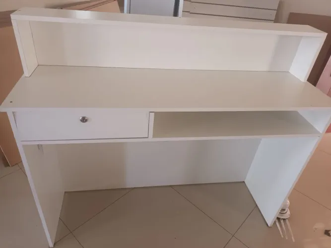 Balcao médio branco