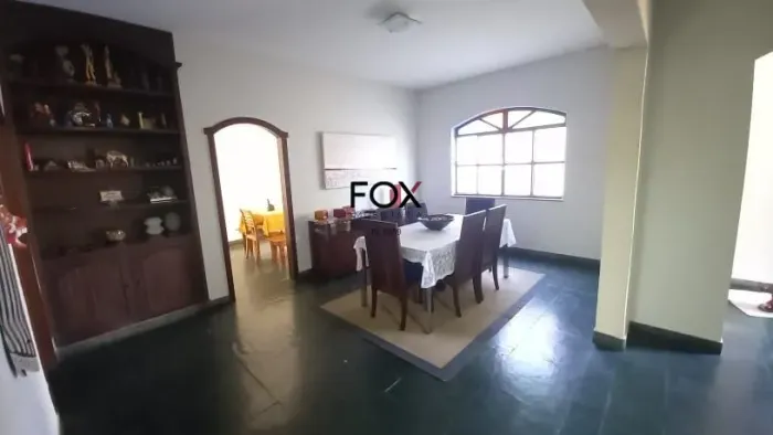 Casa com 6 quartos para alugar em Belo Horizonte