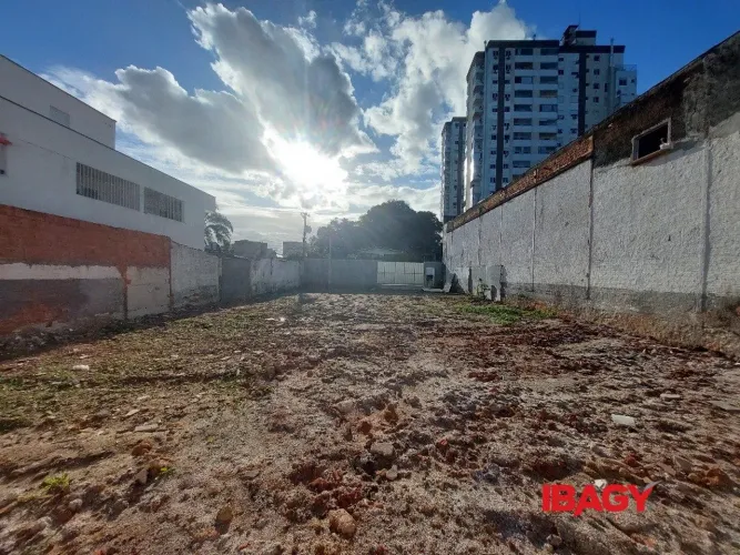 Oportunidade! Terreno em Barreiros - São José