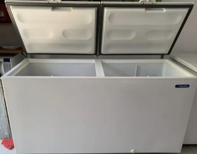 FREEZER METALFRIO GRANDE SEMI NOVO ENTREGO ATE 60 KM SE PRECISAR