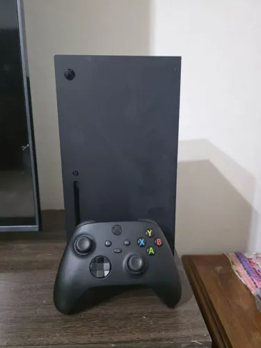 Xbox series X, com pouco uso