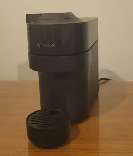 Cafeteira Nespresso Vertuo Pop Preto Clássico 110V