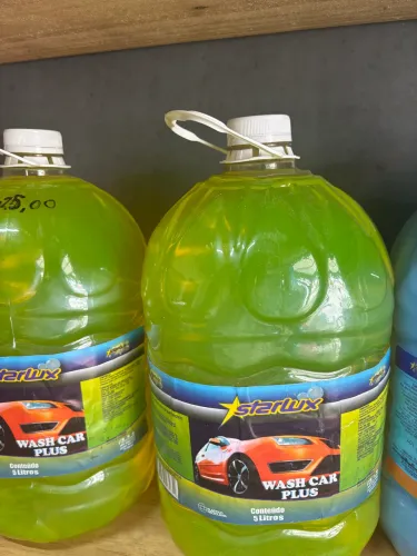 Shampoo automotivo com cera
