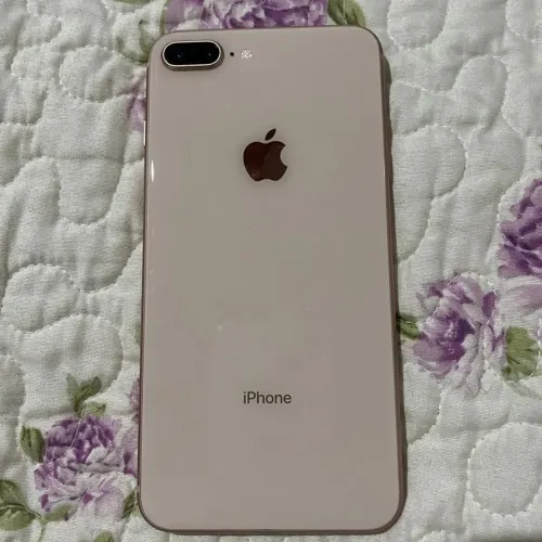 iPhone 8 Plus SEM ARRANHÕES, em perfeito estado!!!