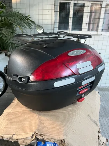 Baú Givi 45 Litros com suporte Grelha grande