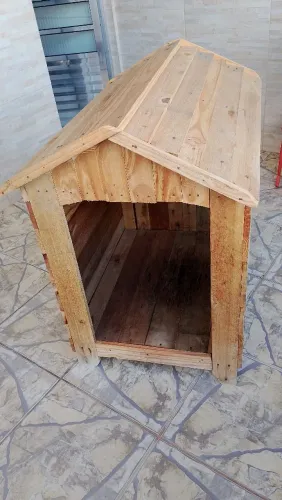Casinha de cachorro - madeira Tamanho Médio