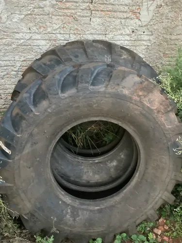 Pneu 14.00-24