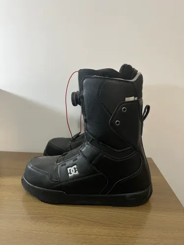 Capacete Oakley + bota snowboard Dc shoes