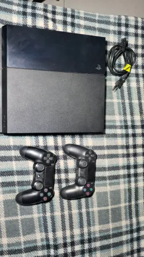 PS4 FAT DESBLOQUEADO COM GOLDHEN +2 CONTROLES