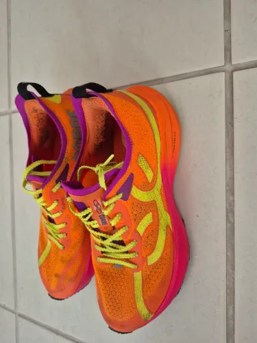 Tenis de corrida