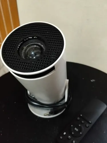 Projetor HY300