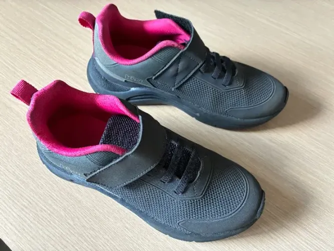 Tênis Klin Infantil Cinza e Rosa com Velcro - Seminovíssimo (Tam 34)