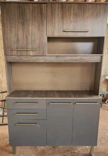 Armário de cozinha + mesa mármore + micro-ondas Electrolux