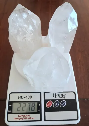 Cristais de Quartzo Translúcidos para Harmonização e Energização de Ambientes e Pessoas