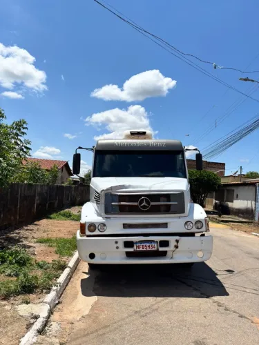 Mercedes-Benz LS 1634 2011 + Carreta Rossetti 2010